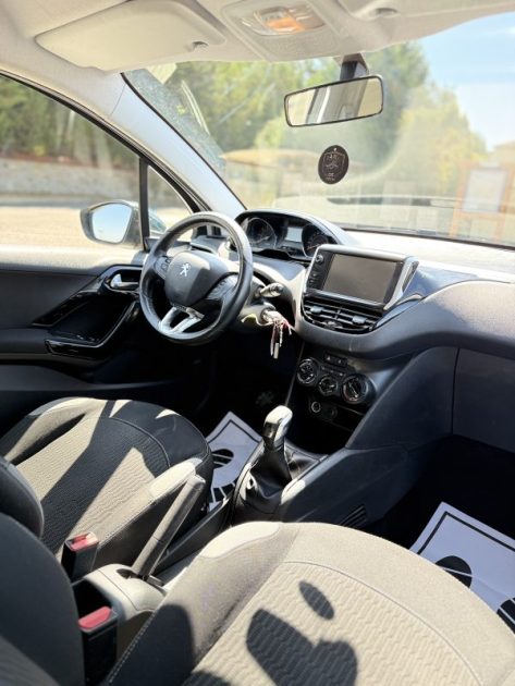 PEUGEOT 208 1.2 VTI 82 STYLE 2014