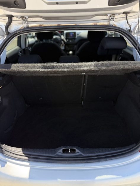 PEUGEOT 208 1.2 VTI 82 STYLE 2014