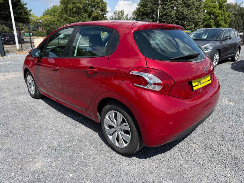 PEUGEOT 208 ACESS 1L6 HDI 90 CHX 