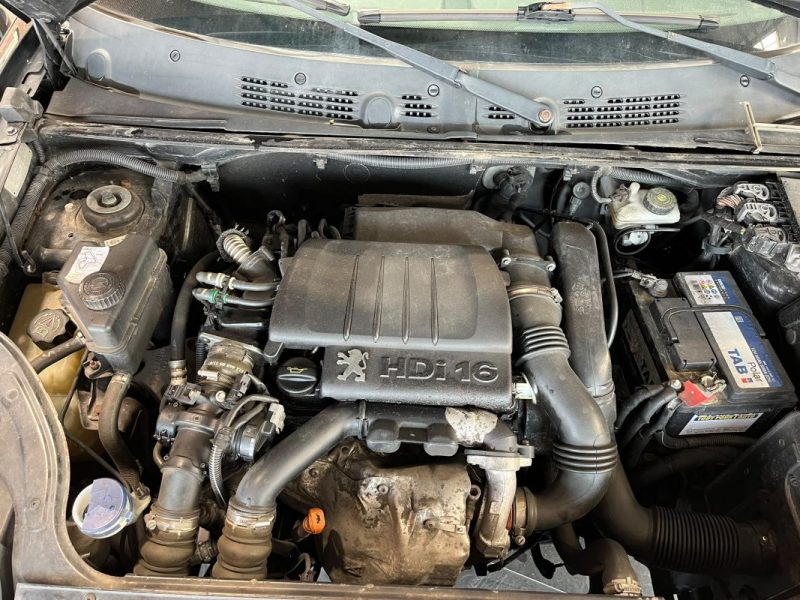 🚗 PEUGEOT PARTNER CONFORT 1.6 HDi 75 Ch 🔗 Attelage