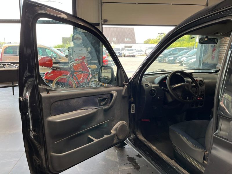 🚗 PEUGEOT PARTNER CONFORT 1.6 HDi 75 Ch 🔗 Attelage