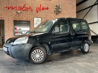 🚗 PEUGEOT PARTNER CONFORT 1.6 HDi 75 Ch 🔗 Attelage - Distribution faite 