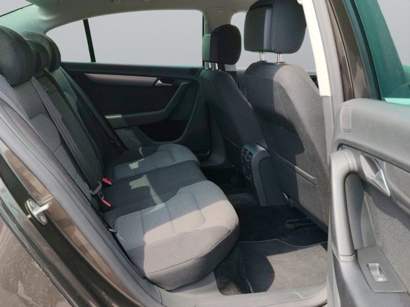 VOLKSWAGEN PASSAT VII  1.4 TSI 122 DESIGN EDITION