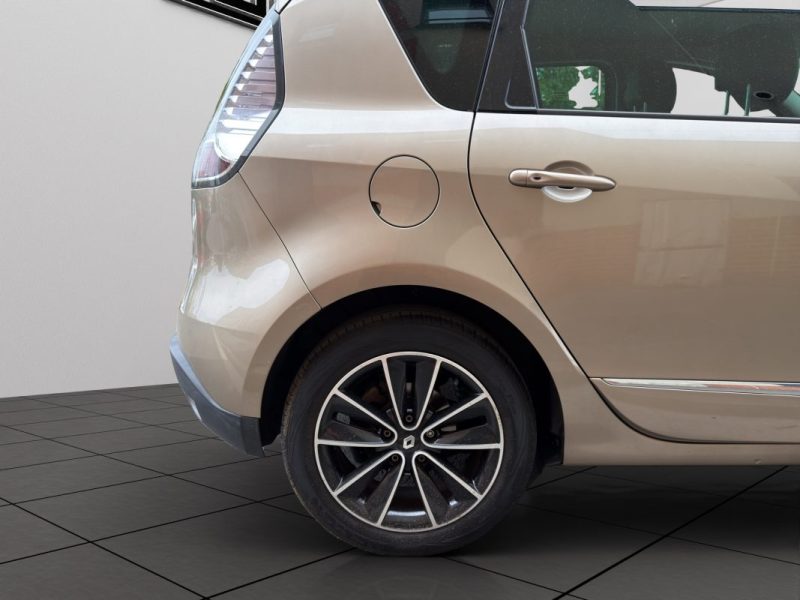 RENAULT SCENIC III 1.5 DCI 110 BOSE EDC