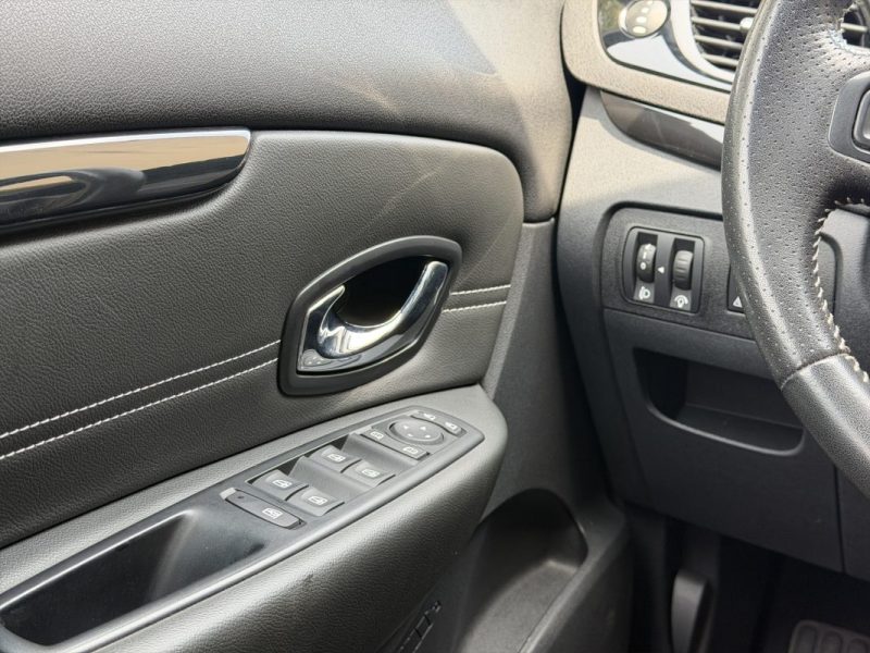 RENAULT SCENIC III 1.5 DCI 110 BOSE EDC