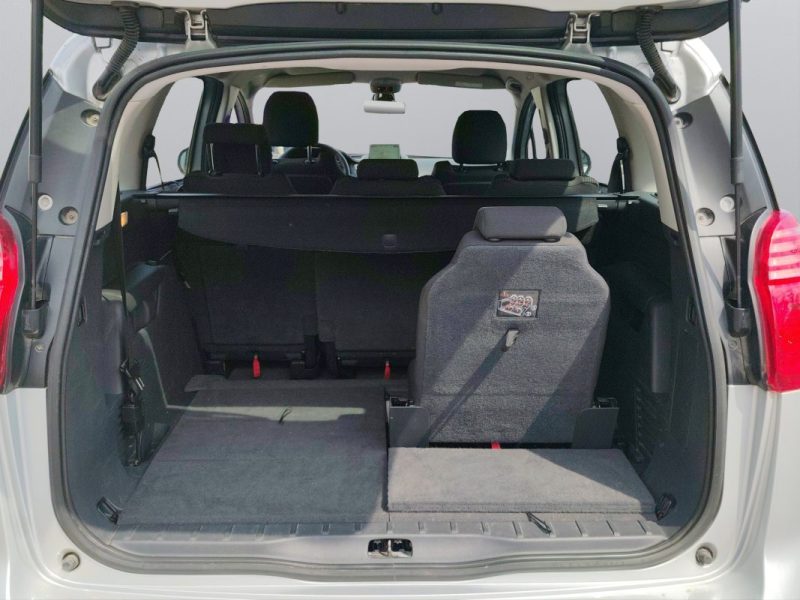 PEUGEOT 5008  1.6 HDI 115 ACTIVE 7PL