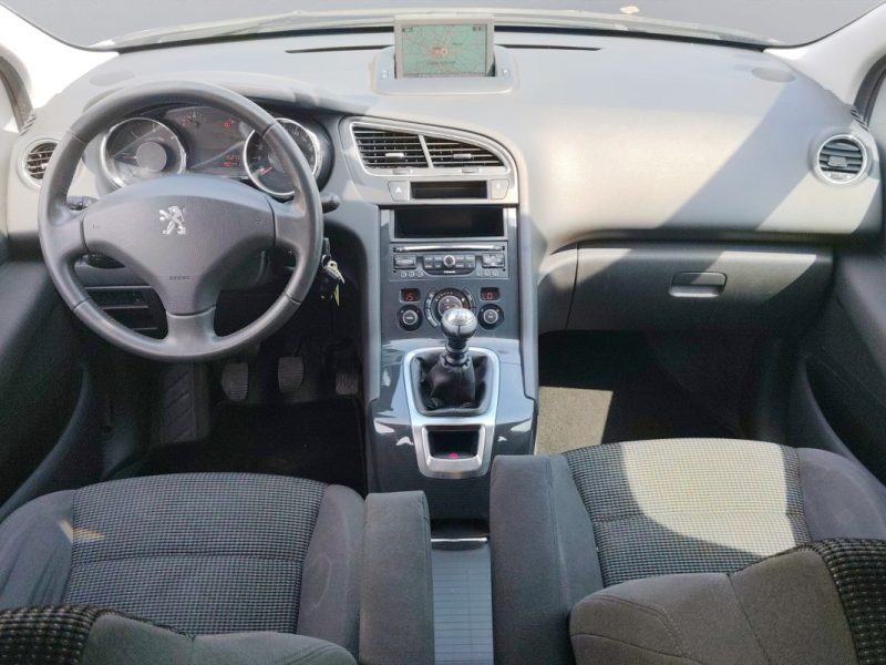 PEUGEOT 5008  1.6 HDI 115 ACTIVE 7PL