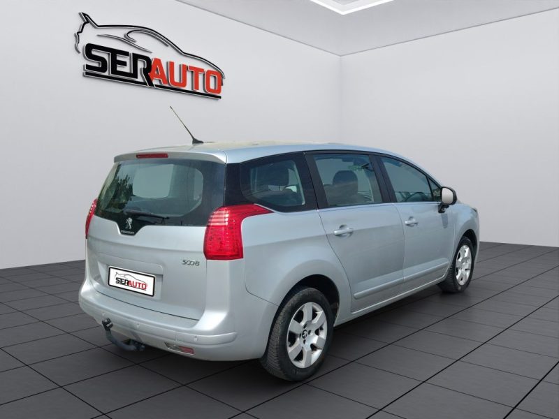 PEUGEOT 5008  1.6 HDI 115 ACTIVE 7PL