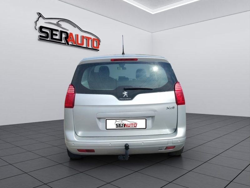 PEUGEOT 5008  1.6 HDI 115 ACTIVE 7PL
