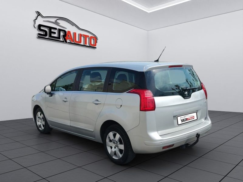 PEUGEOT 5008  1.6 HDI 115 ACTIVE 7PL