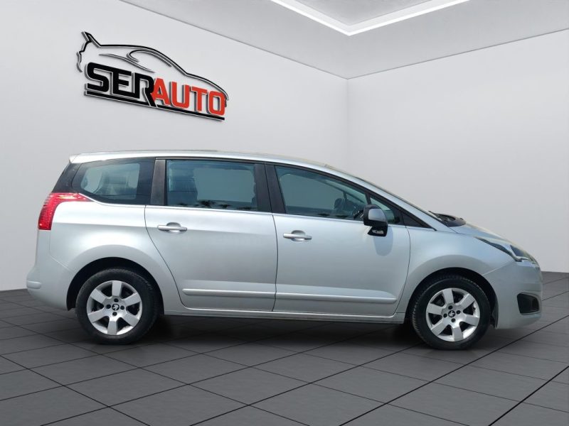 PEUGEOT 5008  1.6 HDI 115 ACTIVE 7PL