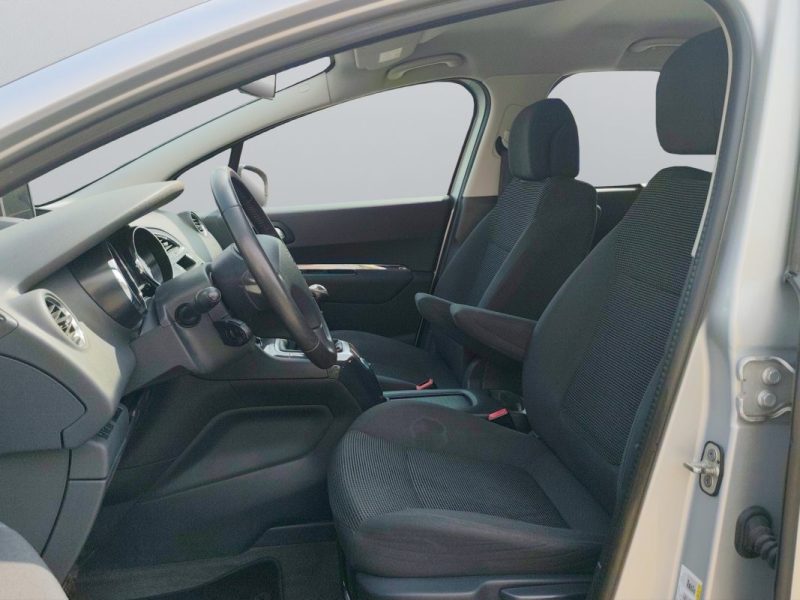 PEUGEOT 5008  1.6 HDI 115 ACTIVE 7PL