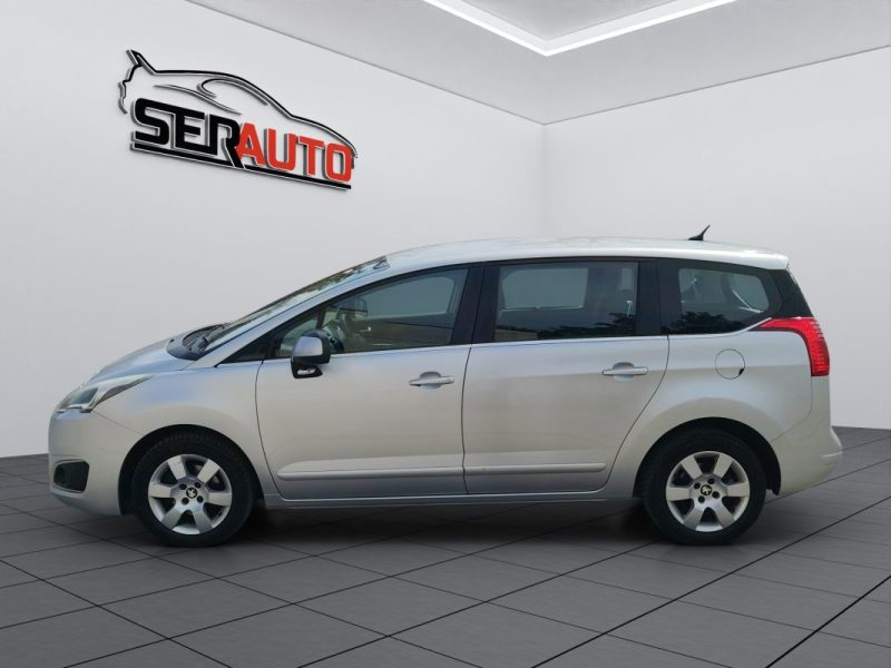 PEUGEOT 5008  1.6 HDI 115 ACTIVE 7PL