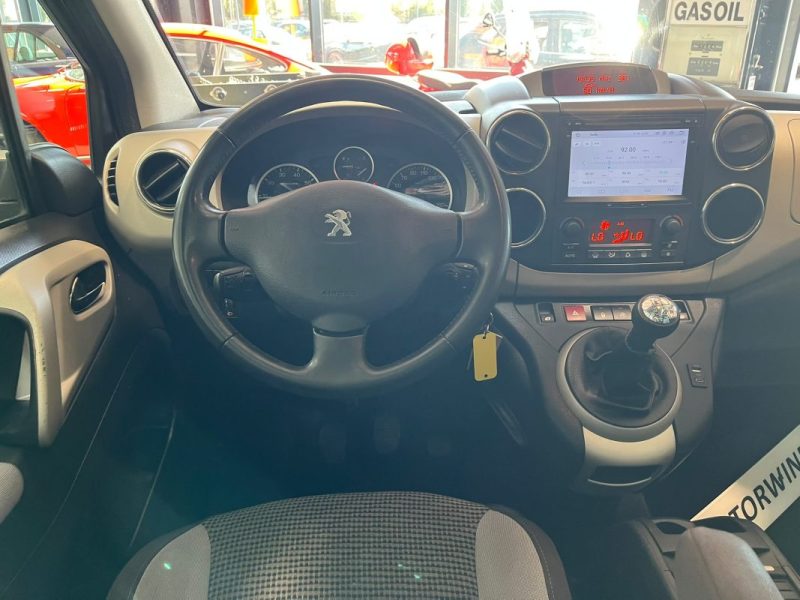 🚗 PEUGEOT Partner 1.6 92 Ch ZENITH 🌞 Toits panoramiques • 📱 Apple CarPlay