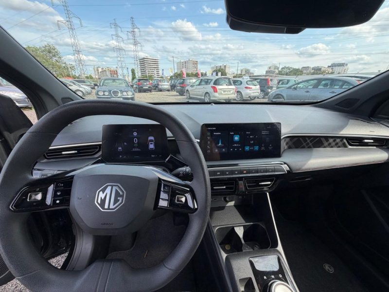 M.G. MG3 1.5 HYBRID+ 195 COMFORT PLUS fbl kma état neuf