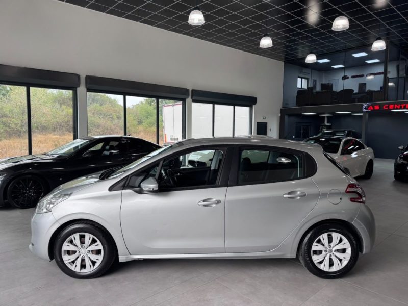 PEUGEOT 208 1.4 HDI 70cv /⭐️ SUIVIE COMPLET / FACTURE⭐️DISTRIBUTION FACTURE 