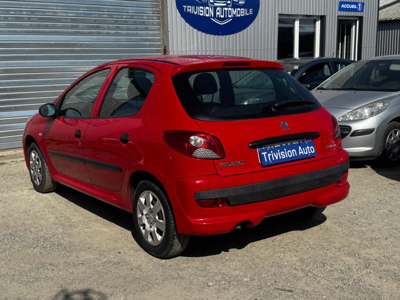 PEUGEOT 206 + 1.4 73 CH URBAN MOVE 2011