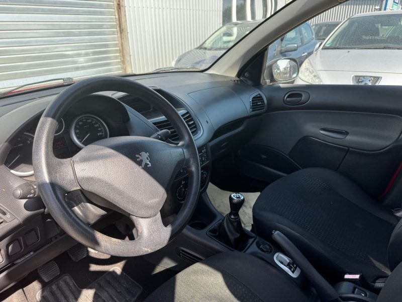 PEUGEOT 206 + 1.4 73 CH URBAN MOVE 2011