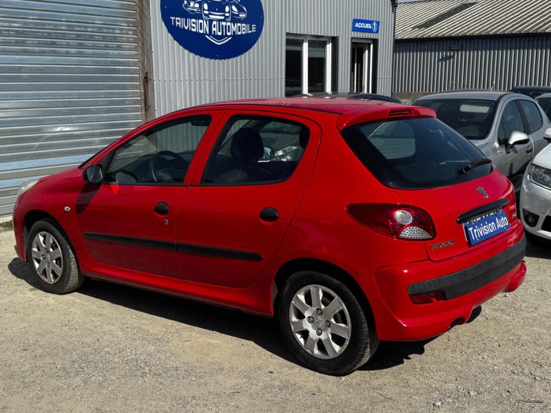 PEUGEOT 206 + 1.4 73 CH URBAN MOVE 2011