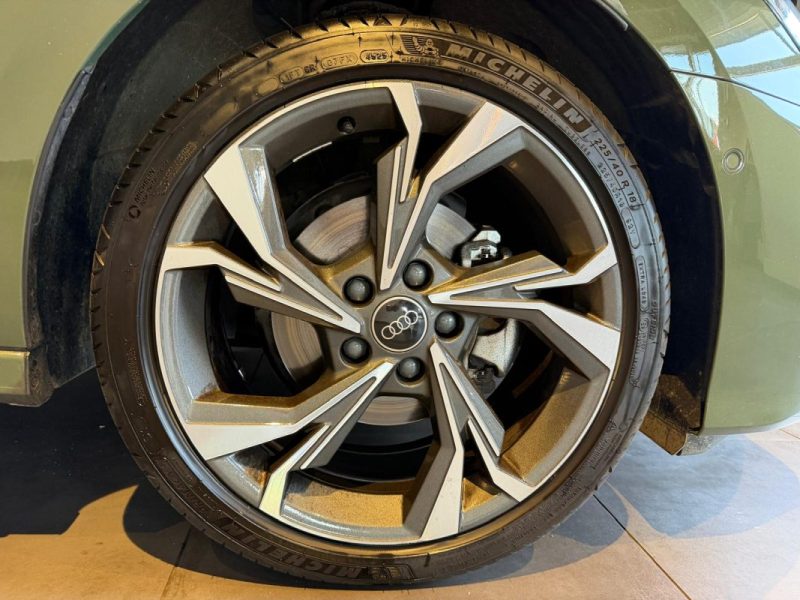 AUDI A3 35 TDI 150 S TRONIC S-LINE / TOIT OUVRANT 