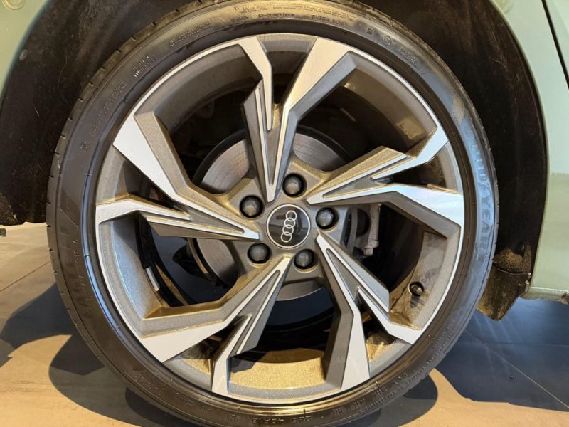 AUDI A3 35 TDI 150 S TRONIC S-LINE / TOIT OUVRANT 