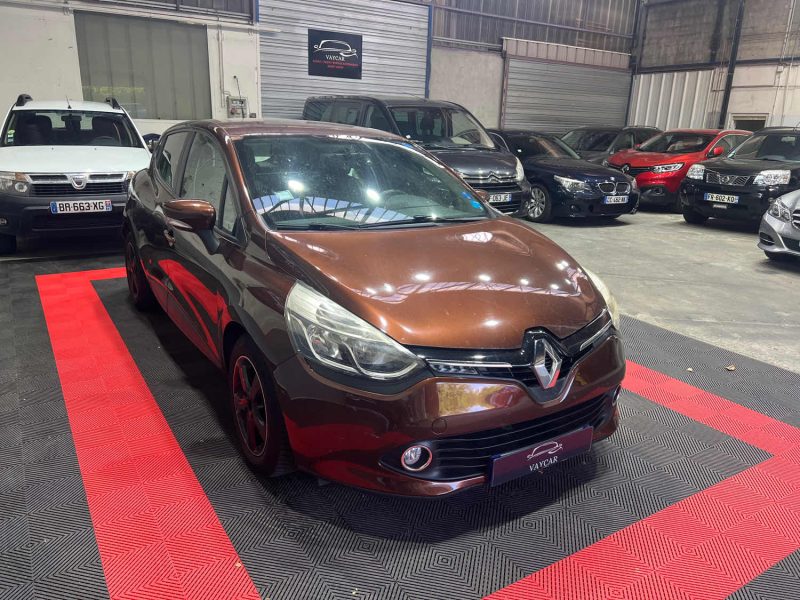 RENAULT CLIO IV TCE 90 GRAPHITE, Régulateur de Vitesse, Sièges Chauffants