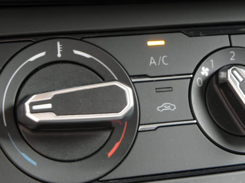 VOLKSWAGEN POLO 1.0 TSI 80CH LOUNGE  /  4CV 2020