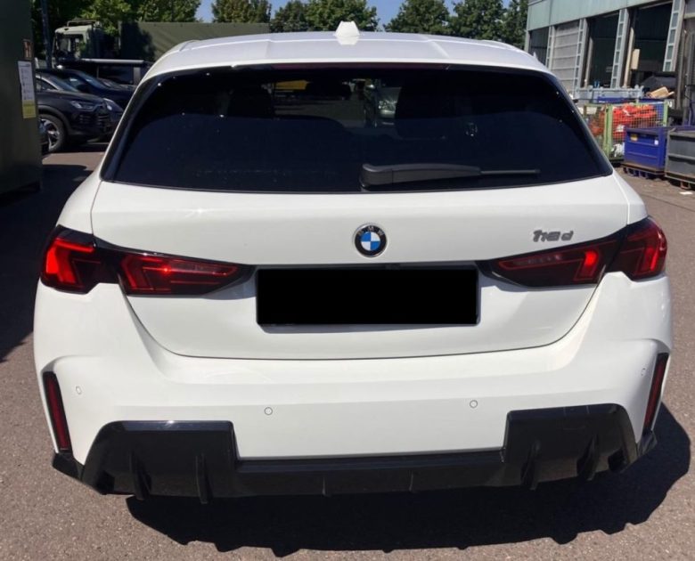 BMW SERIE 1 2025 (F70) 118D 2.0D 150 CH M SPORT DESIGN DKG7*1°MAIN*CUIR*LED*CAMERA*