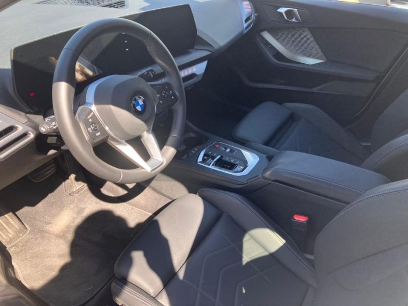 BMW SERIE 1 2025 (F70) 118D 2.0D 150 CH M SPORT DESIGN DKG7*1°MAIN*CUIR*LED*CAMERA*