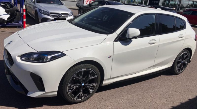 BMW SERIE 1 2025 (F70) 118D 2.0D 150 CH M SPORT DESIGN DKG7*1°MAIN*CUIR*LED*CAMERA*