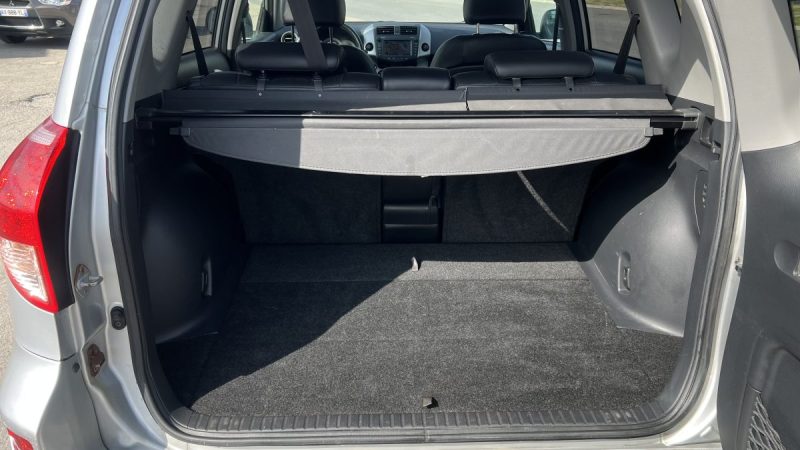 TOYOTA RAV4 177 D4D 4X4 CLEAN POWER PACK TECHNO