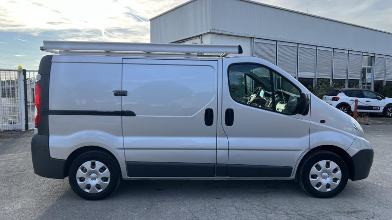 7908 HT OPEL VIVARO 2.0 CDTI 115 PACK CLIM L1H1