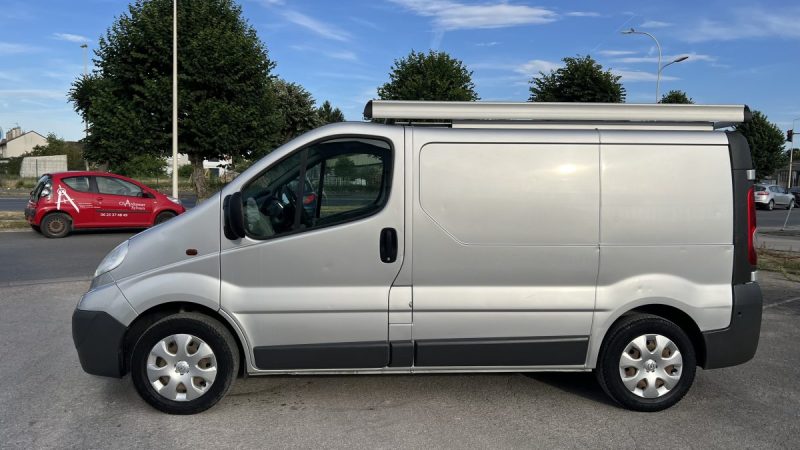 7908 HT OPEL VIVARO 2.0 CDTI 115 PACK CLIM L1H1