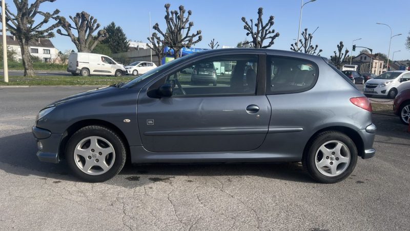 PEUGEOT 206 1.4 75CV URBAN
