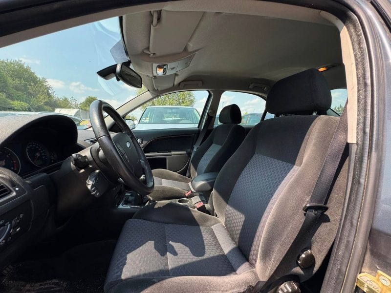 FORD MONDEO 1.8 16V AMBIENTE PACK 125 2005