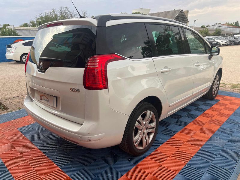 PEUGEOT 5008 1.6 BLUE HDI 120 ALLURE 2015
