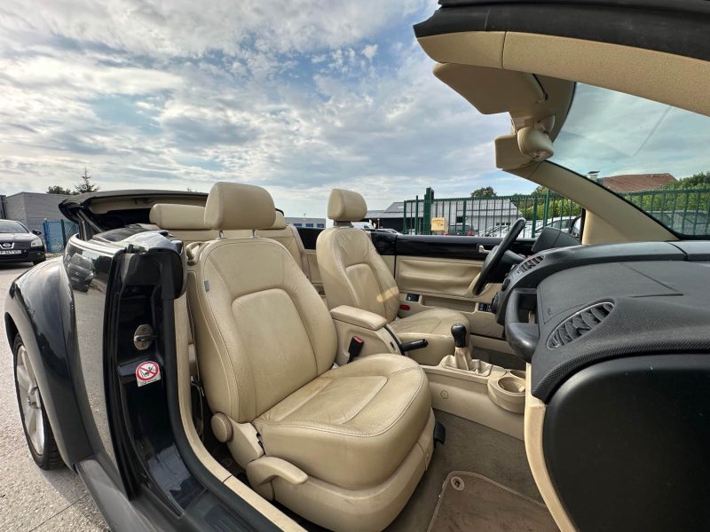 VOLKSWAGEN NEWBEETLE 1.6 102 CABRIOLET 2005