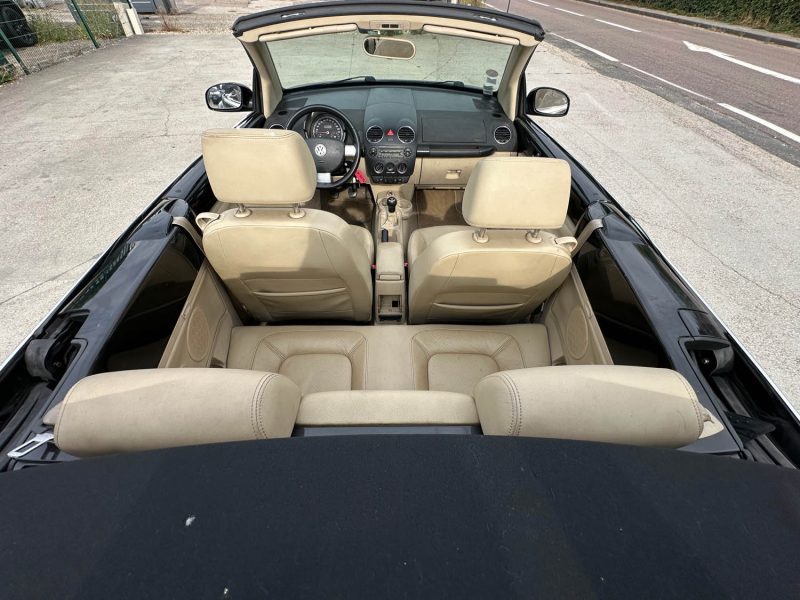 VOLKSWAGEN NEWBEETLE 1.6 102 CABRIOLET 2005