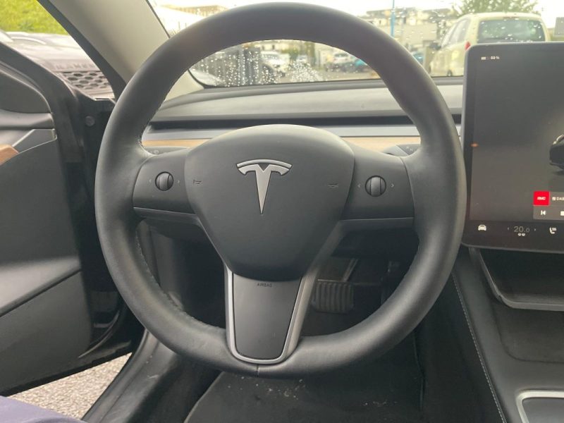 TESLA MODEL 3 DUAL GRANDE AUTONOMIE 