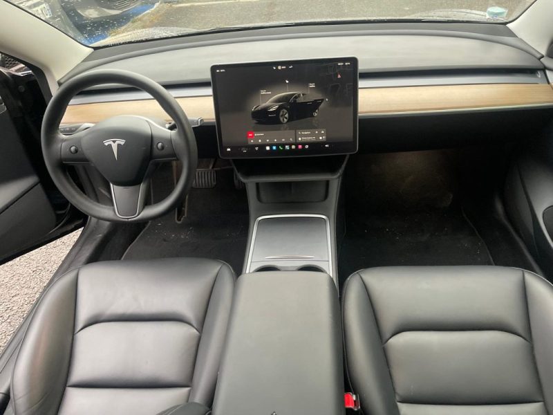 TESLA MODEL 3 DUAL GRANDE AUTONOMIE 