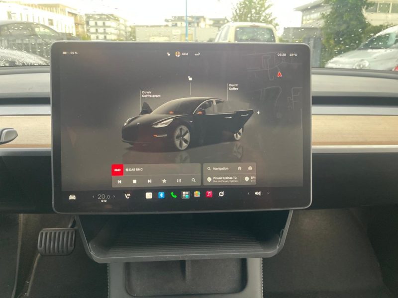 TESLA MODEL 3 DUAL GRANDE AUTONOMIE 