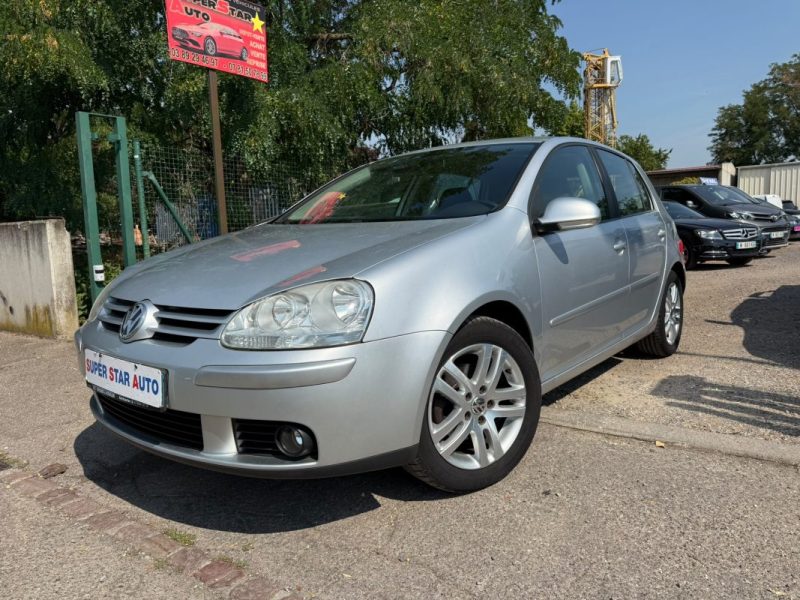 VOLKSWAGEN GOLF 1.6l 102CV TRENDLINE 5P BVM5 