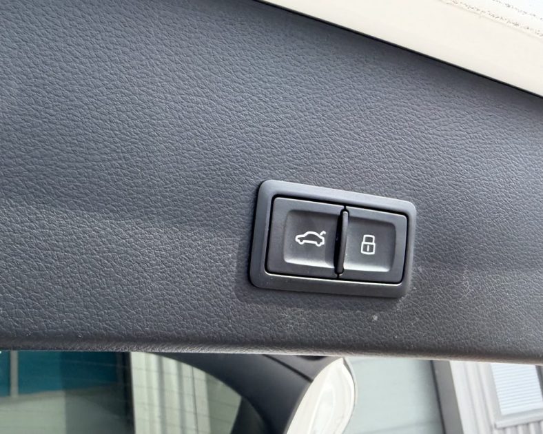 AUDI A6 2.0 TDI ULTRA 190 ch - S TRONIC - Toit Ouvrant - FULL - Entretien complet - Garantie 6 mois