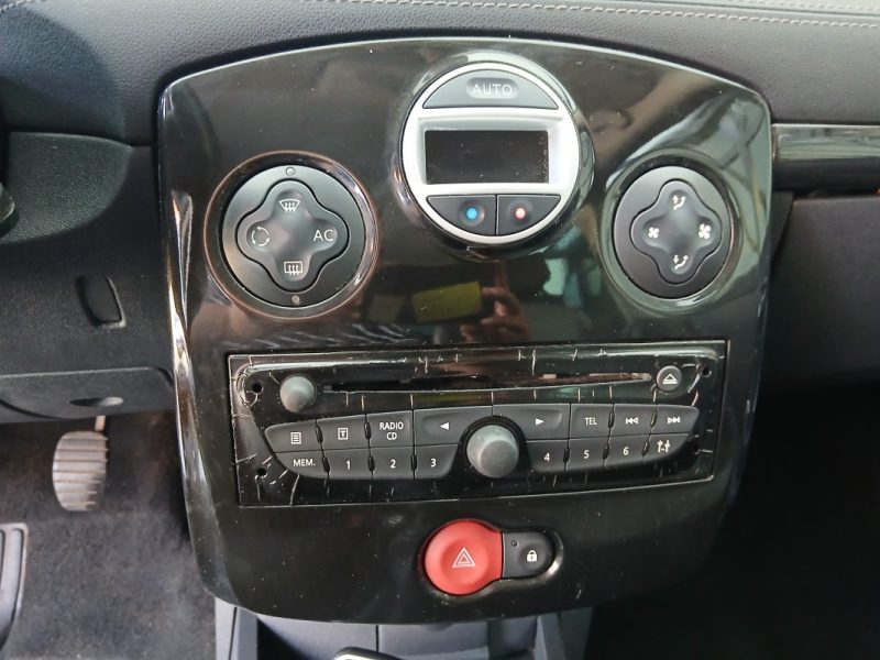 RENAULT CLIO III 1.5 DCI 105 CV   SERIE LIMITE FFR   2012
