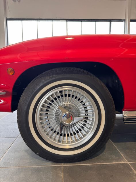 CHEVROLET CORVETTE C2 5.7 RESTAURATION COMPLETE 1964