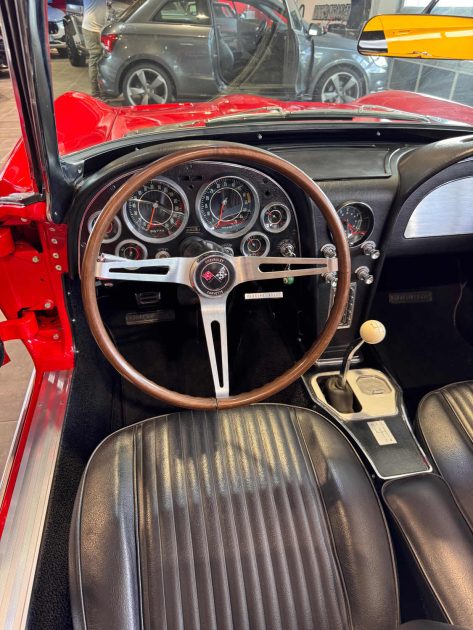 CHEVROLET CORVETTE C2 5.7 RESTAURATION COMPLETE 1964