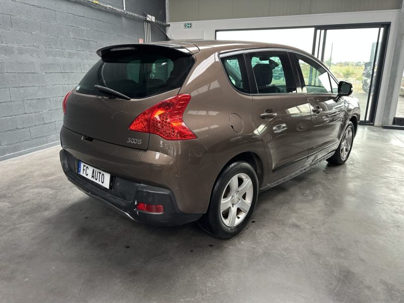 PEUGEOT 3008 HYBRID4 2.0 HDI 163cv BMP6 + ELECTRIC 37cv