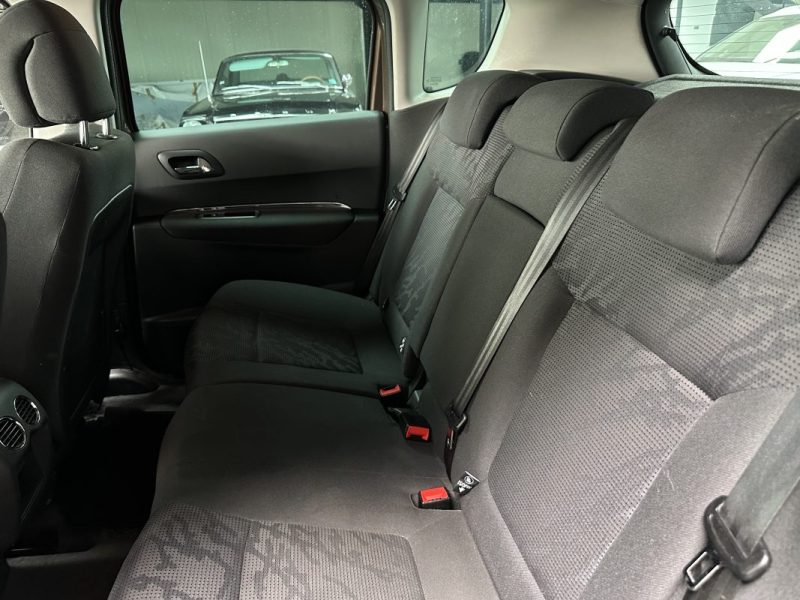 PEUGEOT 3008 HYBRID4 2.0 HDI 163cv BMP6 + ELECTRIC 37cv