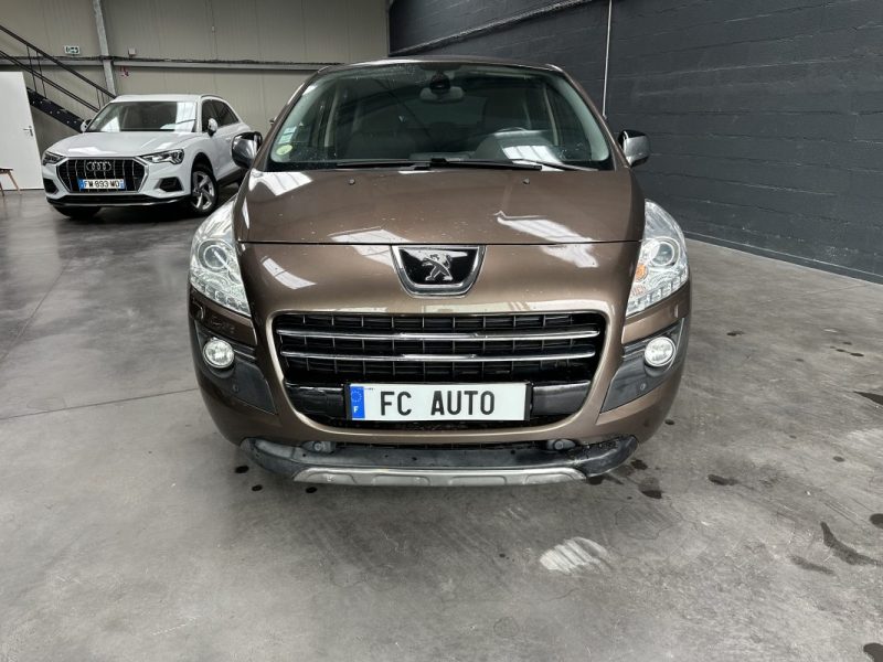 PEUGEOT 3008 HYBRID4 2.0 HDI 163cv BMP6 + ELECTRIC 37cv