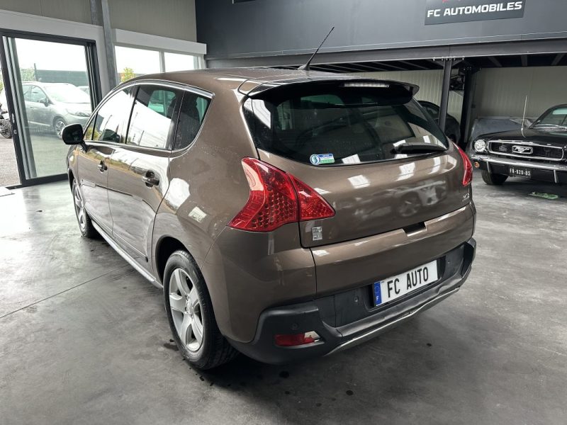 PEUGEOT 3008 HYBRID4 2.0 HDI 163cv BMP6 + ELECTRIC 37cv